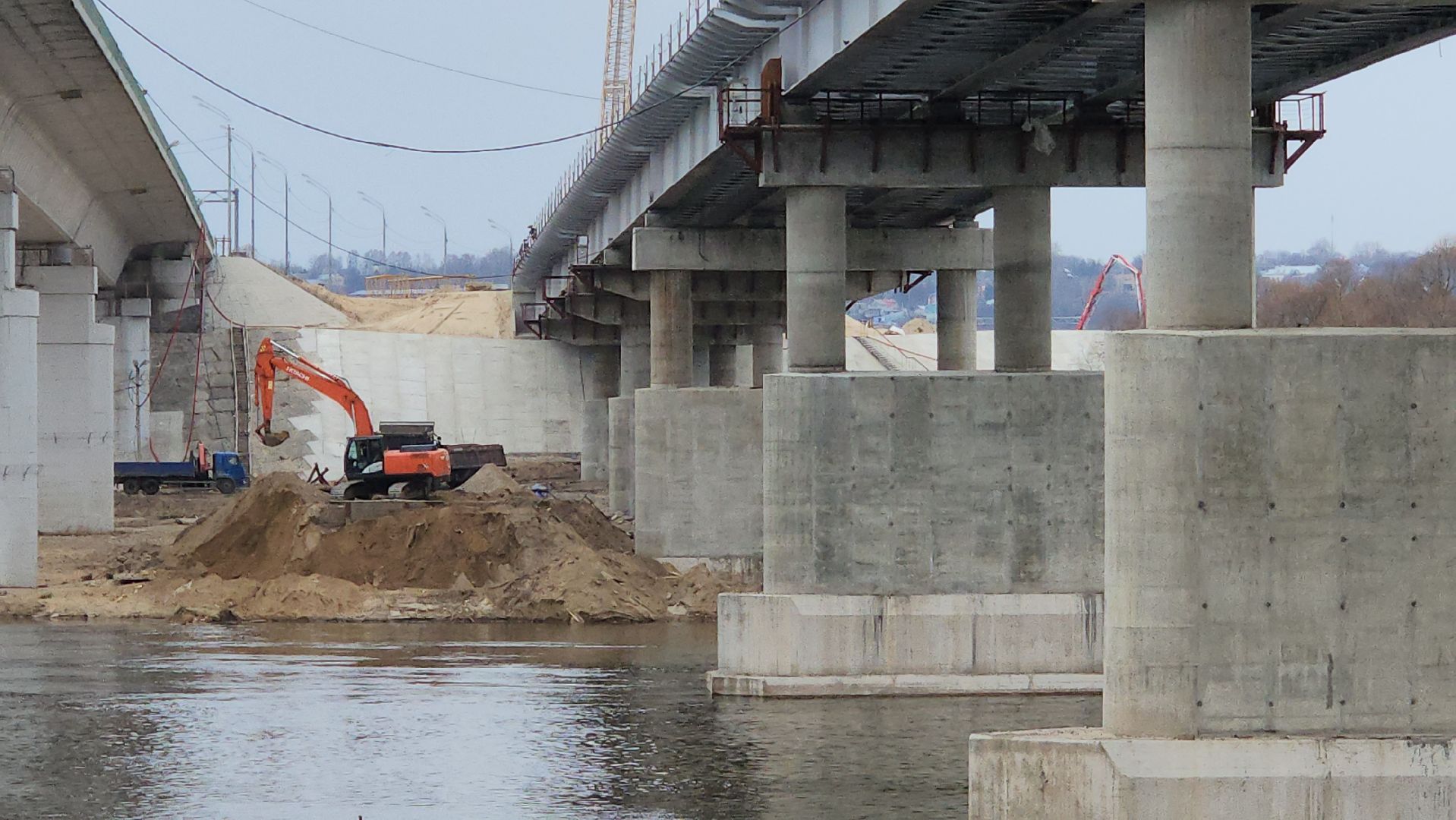 строительство моста через оку