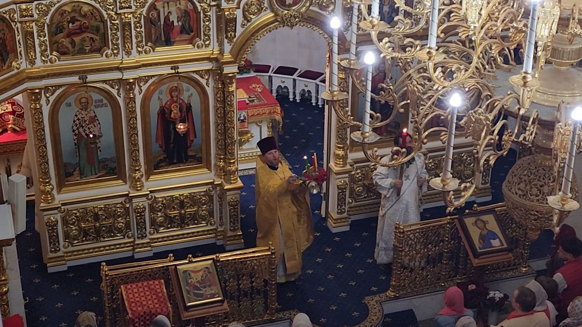 Храм