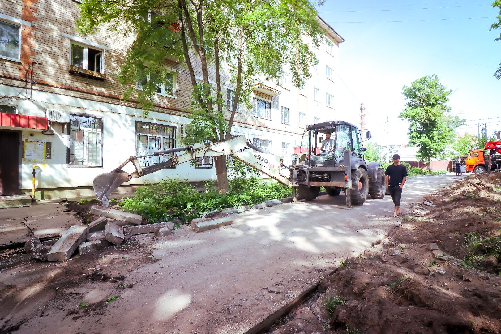 Благоустро