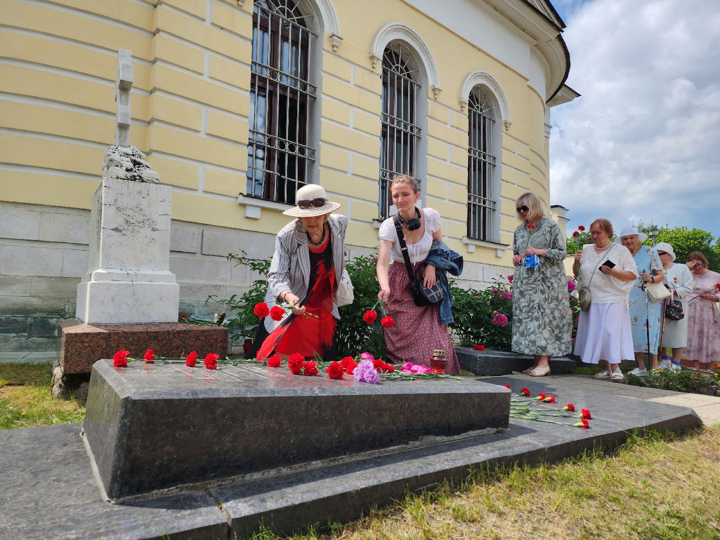 некрополь