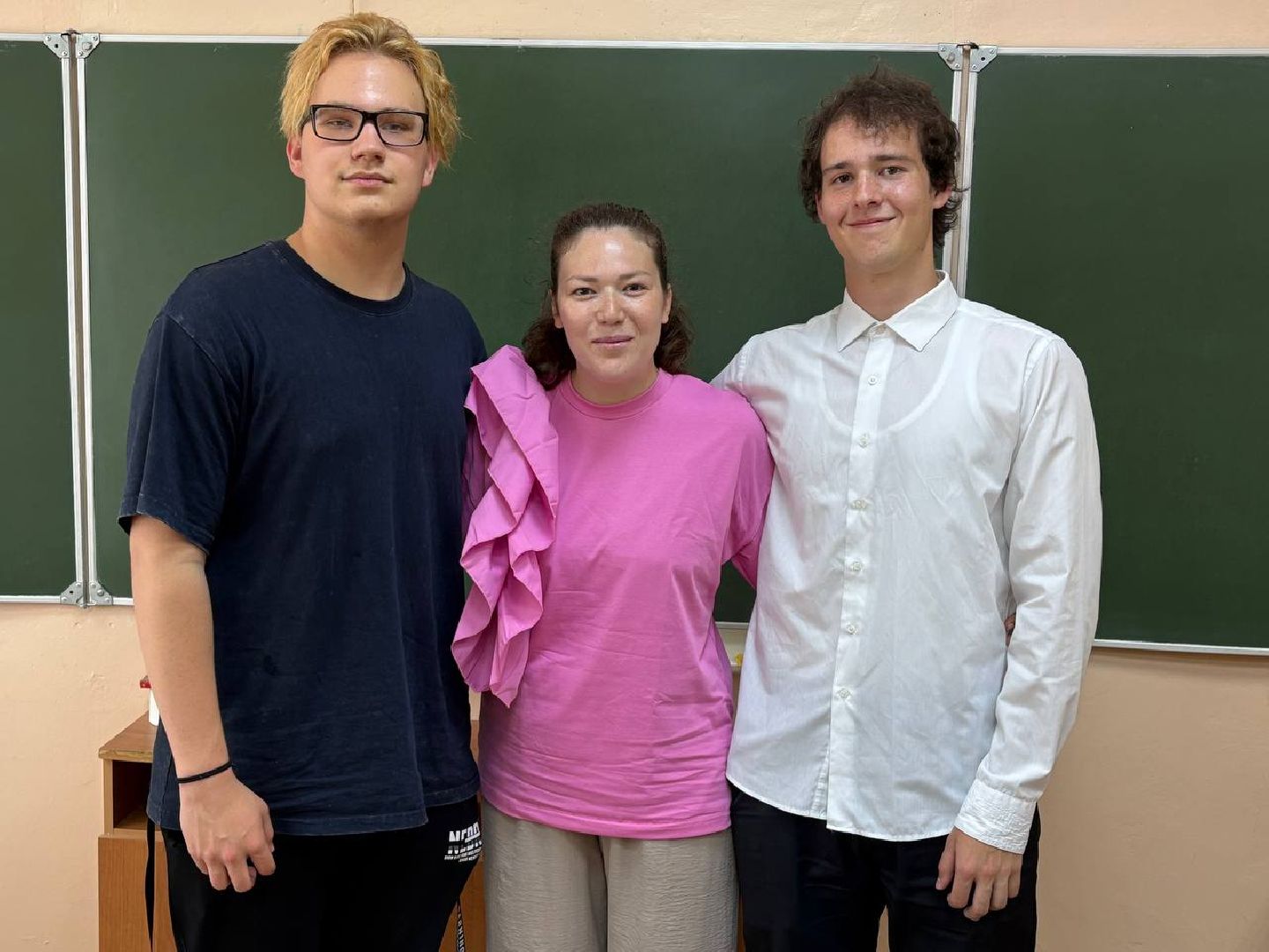 сто