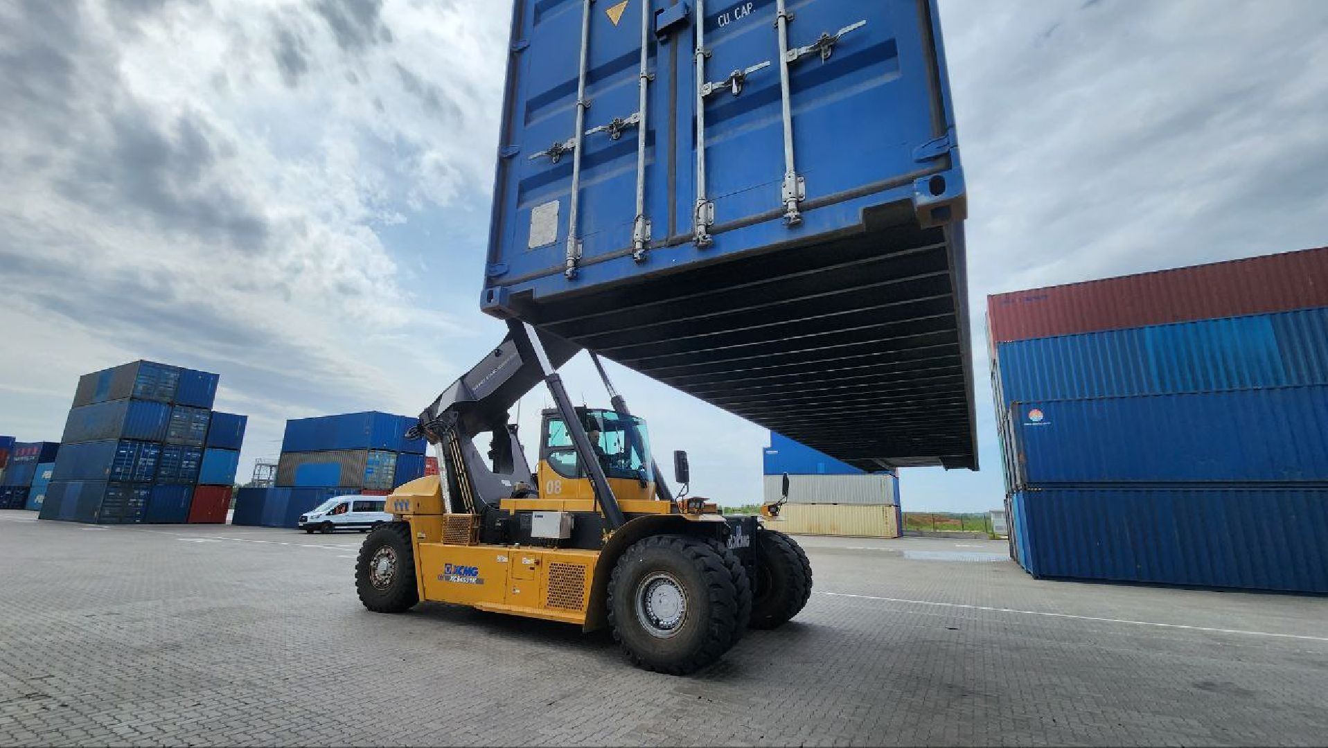 губернатор мо