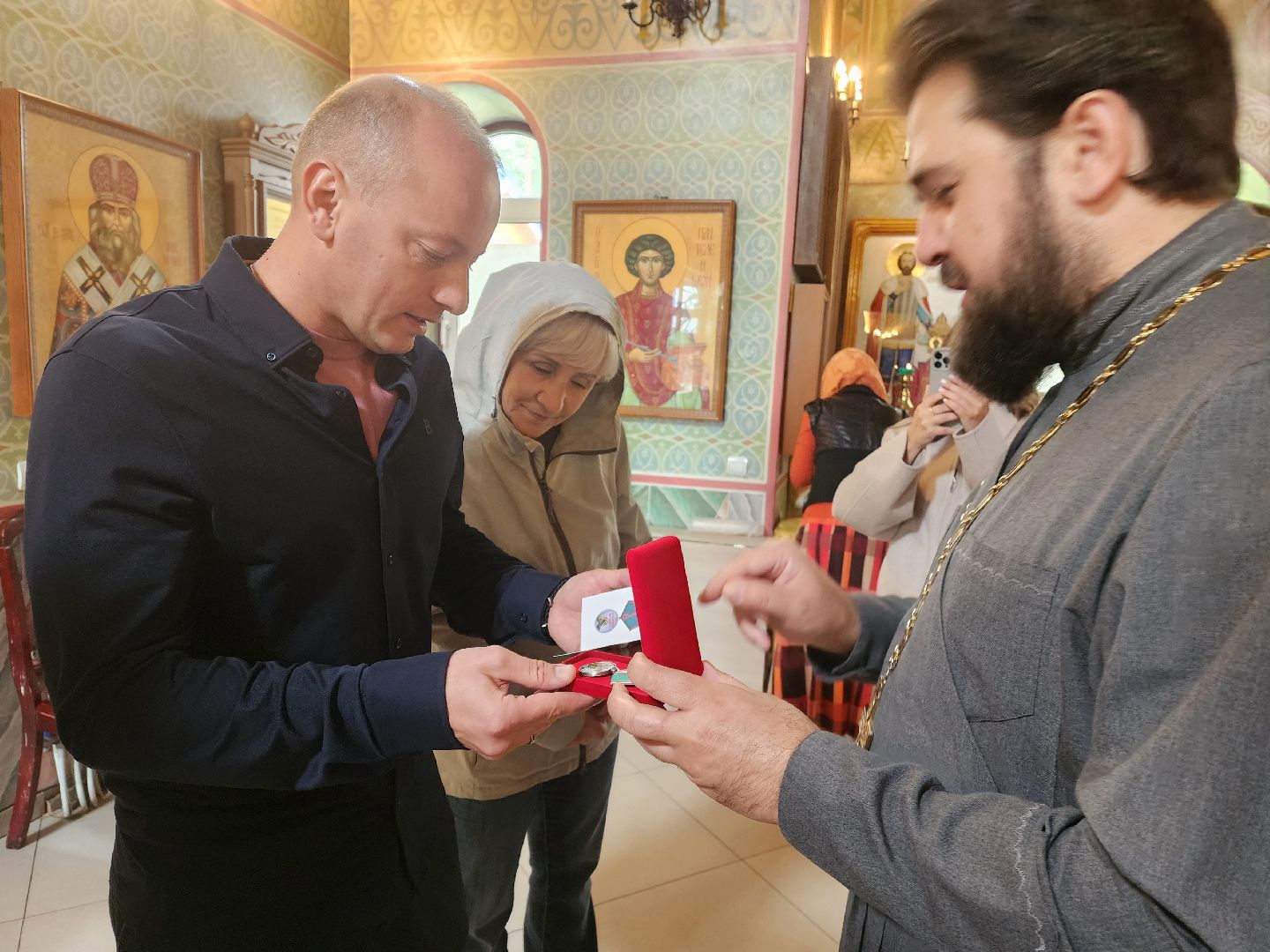 волонтёры