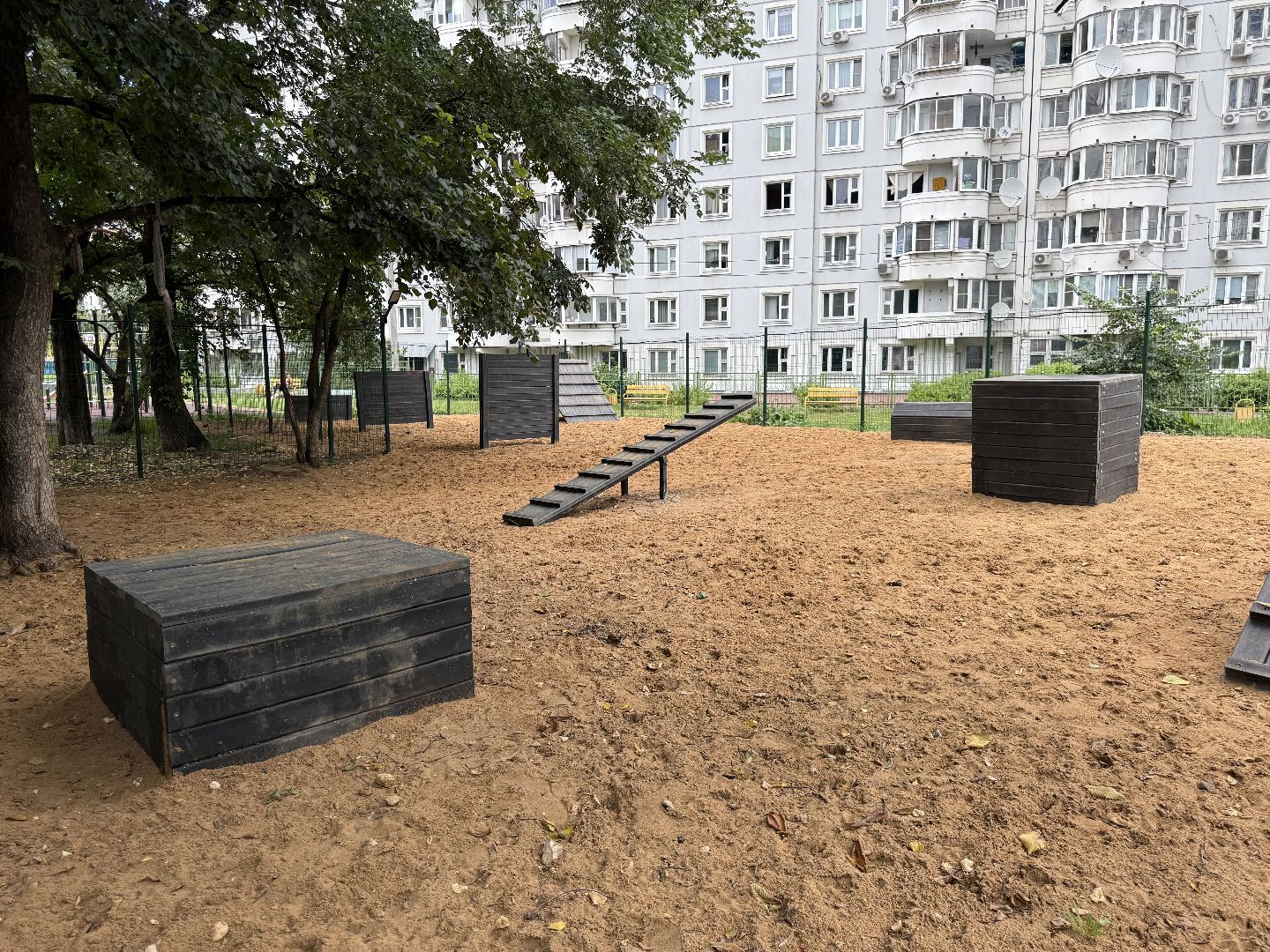 Благоустро