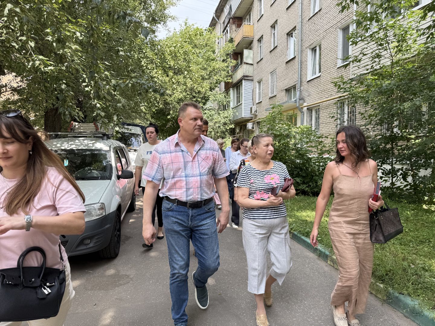 Благоустро