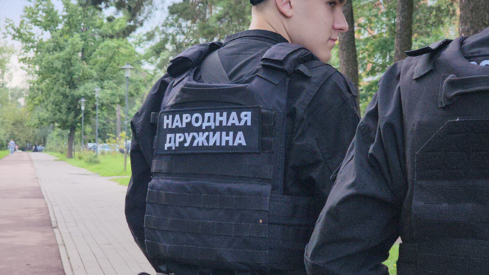 нос