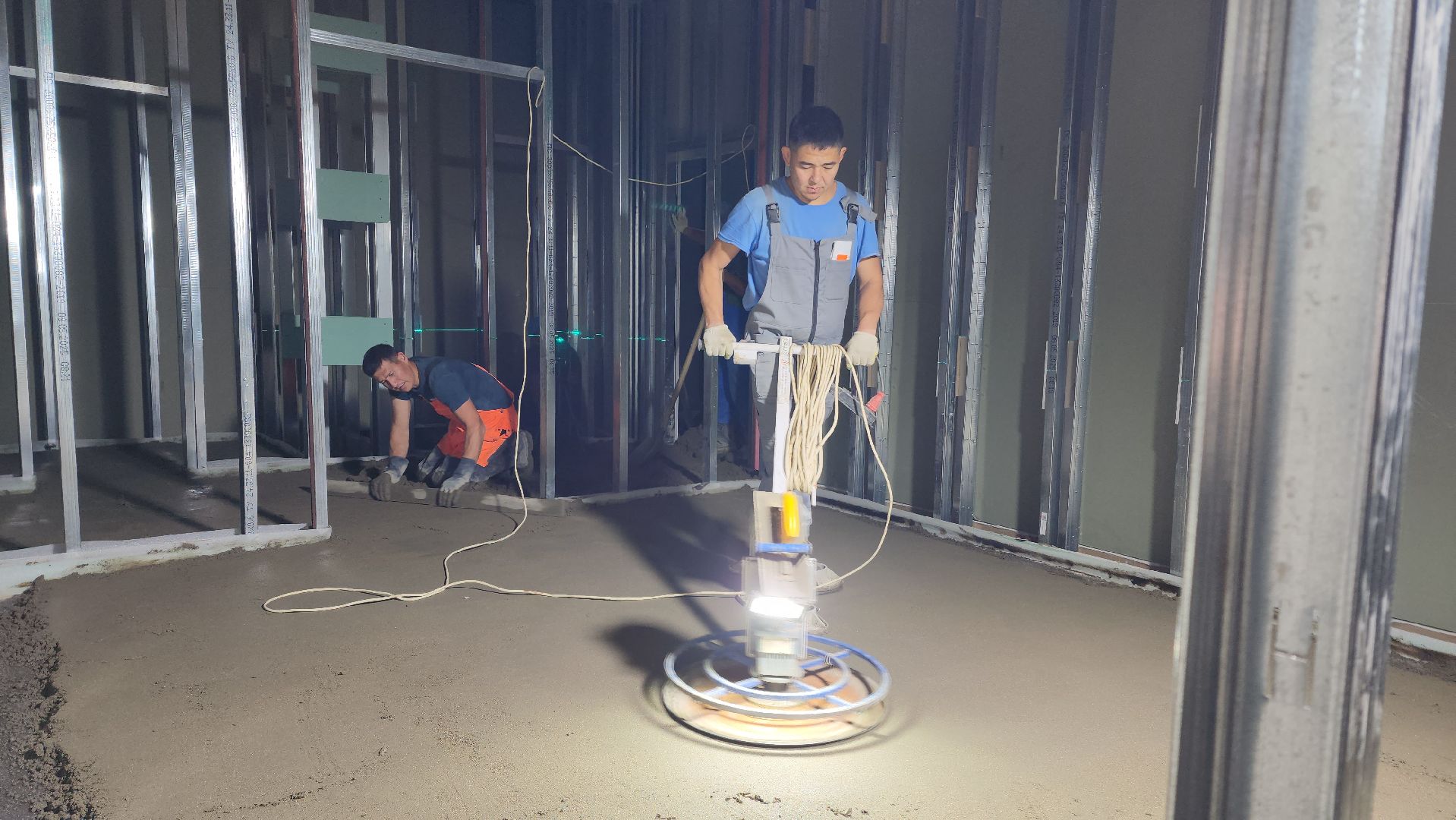 фок с бассейном