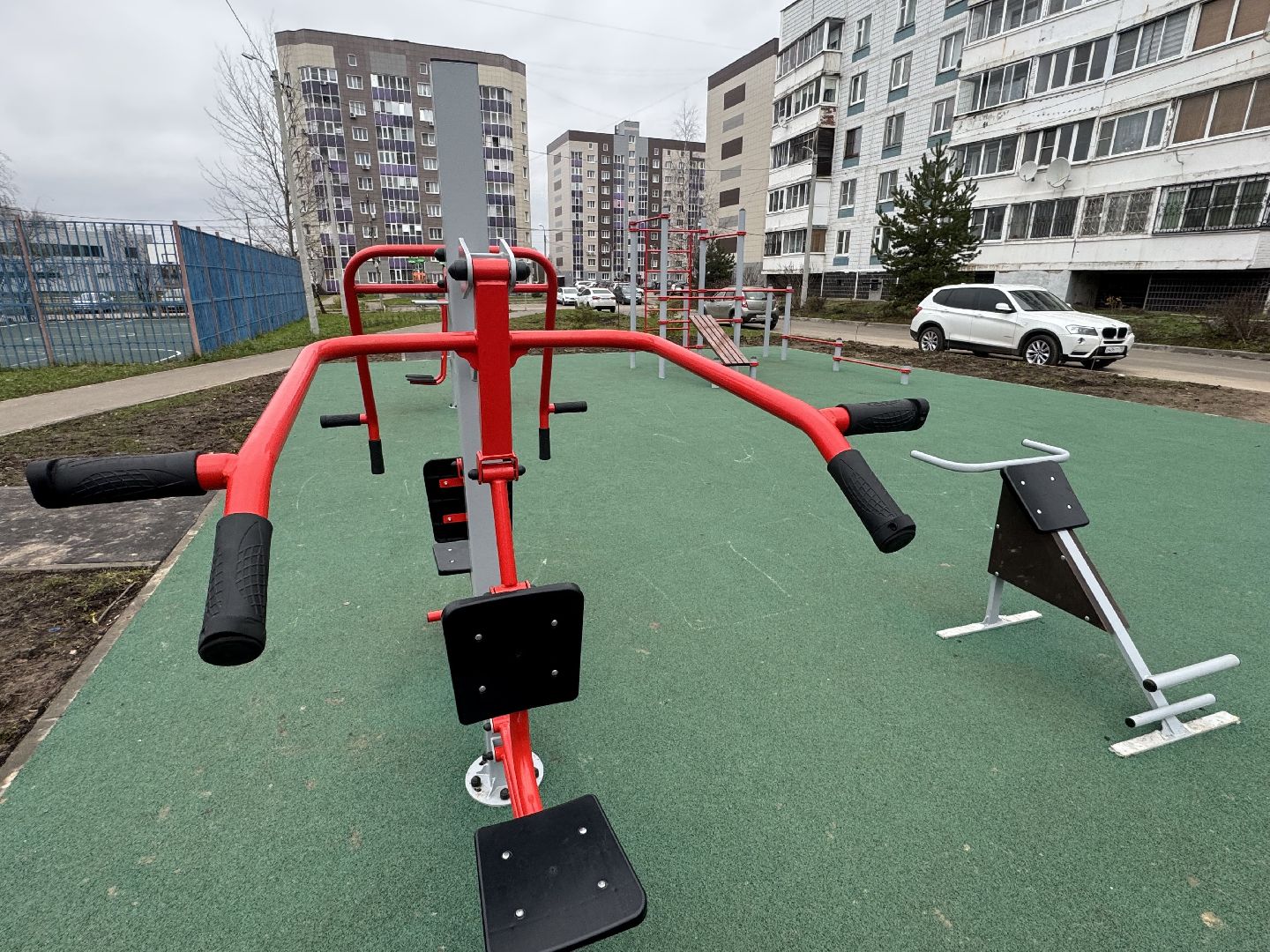 спортивная площадка