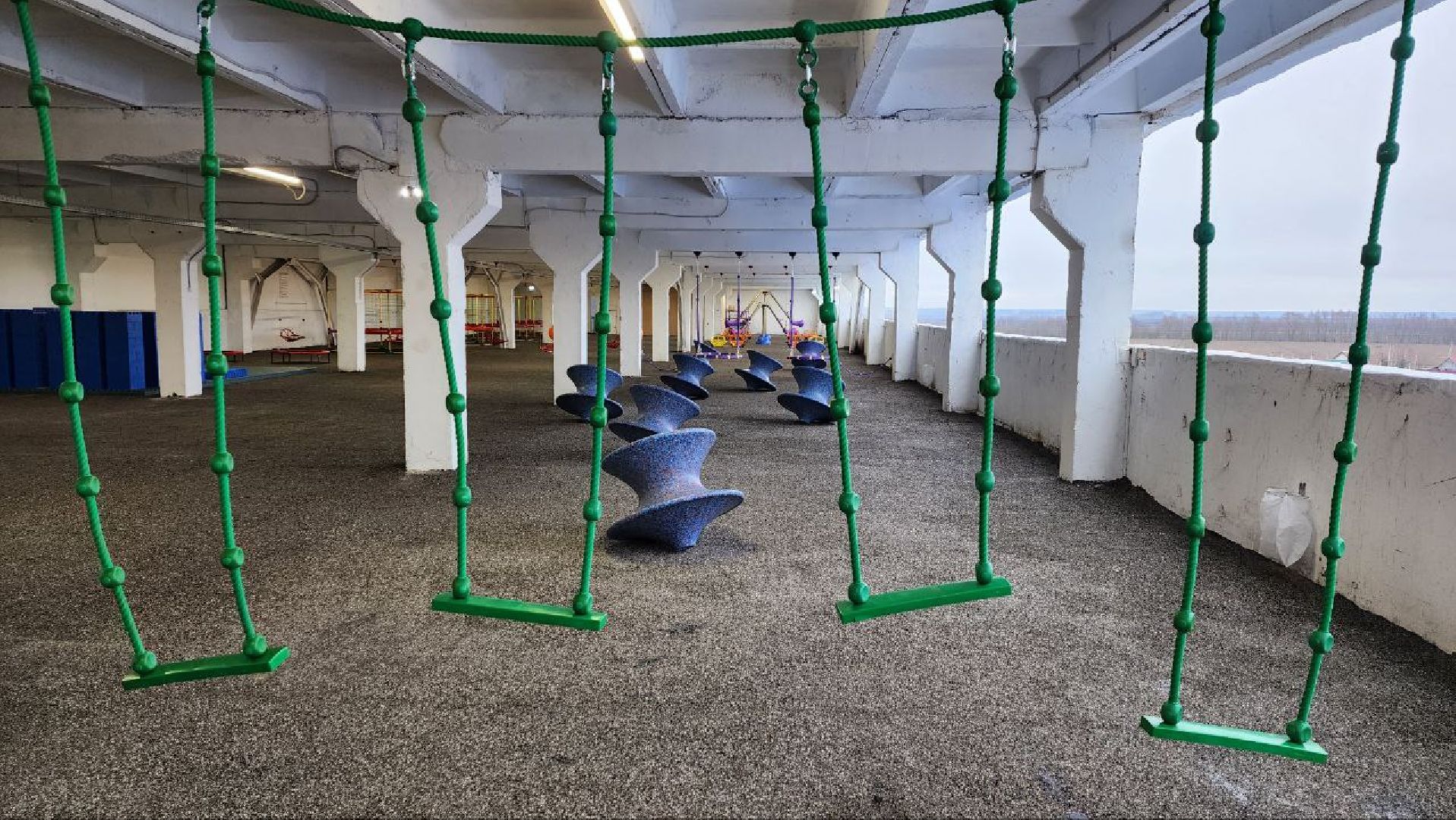 Зимний парк Леко